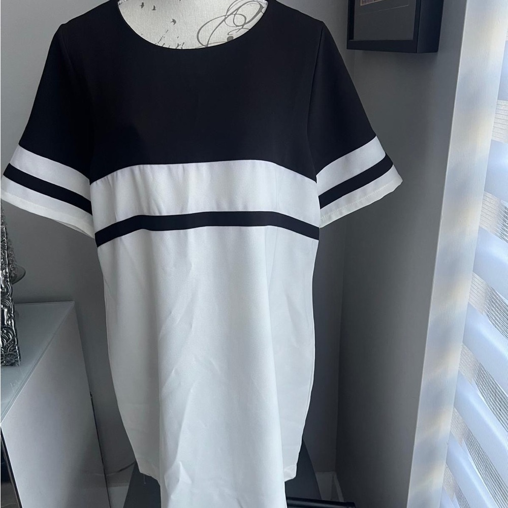 Forever 21 Caris Curve Hem Color Black White Block Shift Dress Size 1X